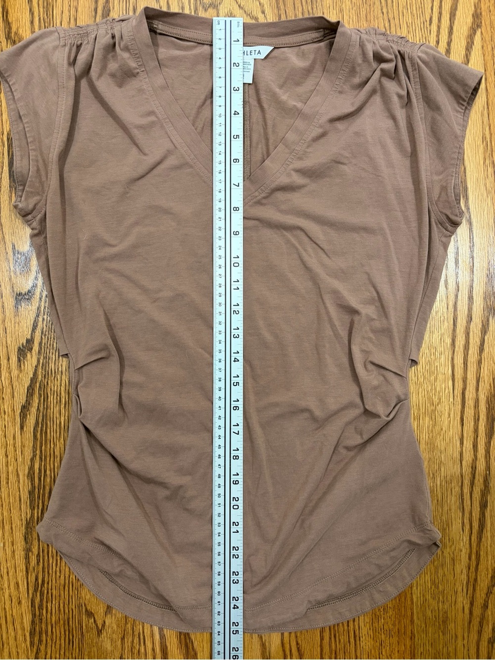 NWT Athleta Outbound V-neck Ruched T-shirt "Power of She" Rustic Beige (S) - Picture 7 of 9